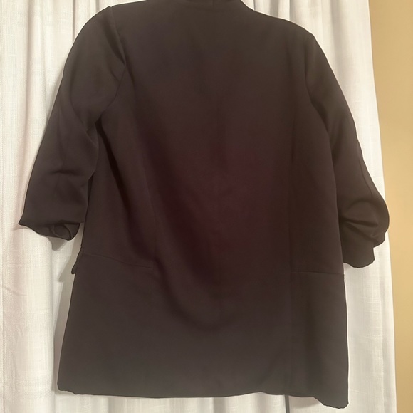 Open front black blazer - Picture 4 of 4